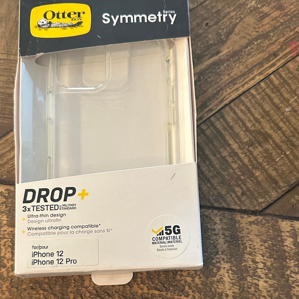 OtterBox Symmetry Series Transparent Case for iPhone 12/12 Pro